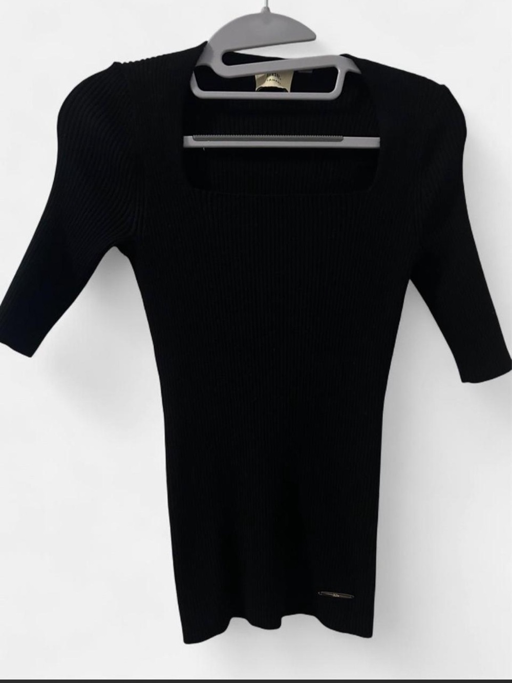 Tahari Black Ribbed Square-Neck Short-Sleeve Sweater